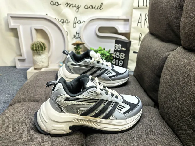 Adidas Tênis chunky pretos bege sola intermediária malha e sobreposição sintética upper 20