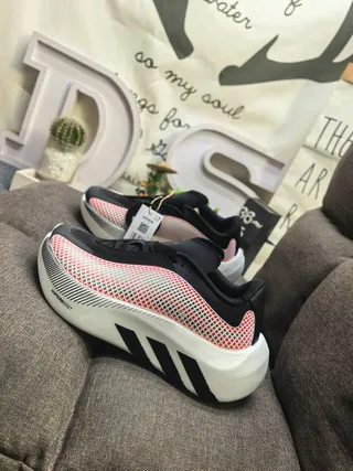 Adidas Black Red Mesh Upper Sculpted White Midsole Running Shoes 7