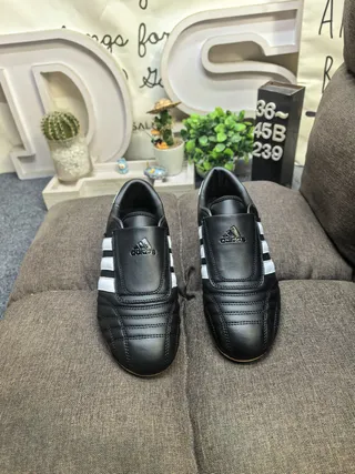 Adidas Black White Laceless Slip-On Quilted Toe Box Indoor Soccer Shoes 10