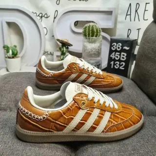 Adidas بني بيج جلد مكبوس بتصميم التمساح خياطة سلسلة كعب حذاء رياضي نمط حياة