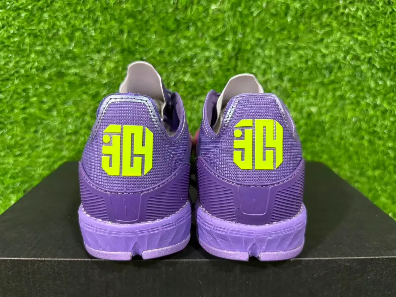 Adidas F50 Morado Rosa Zapatos de fútbol sintéticos low-cut con tacos cónicos para césped 4