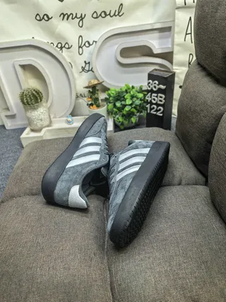 Adidas Tênis Lifestyle Cinza Prata Superior de Camurça Painel Lateral Três Listras 6