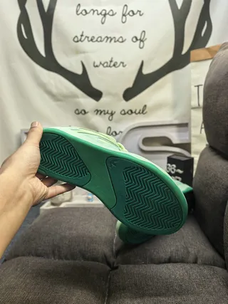 Adidas أحذية رياضية أسلوب حياة خضراء مع طبقات هندسية متداخلة وكولار مبطن 4