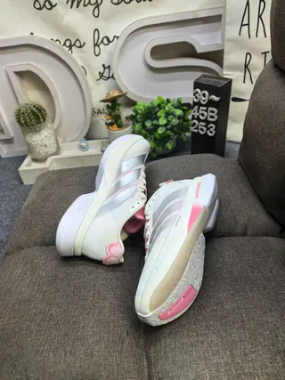 Adidas Lightstrike Pro Chaussures de course gris argent et rose 6