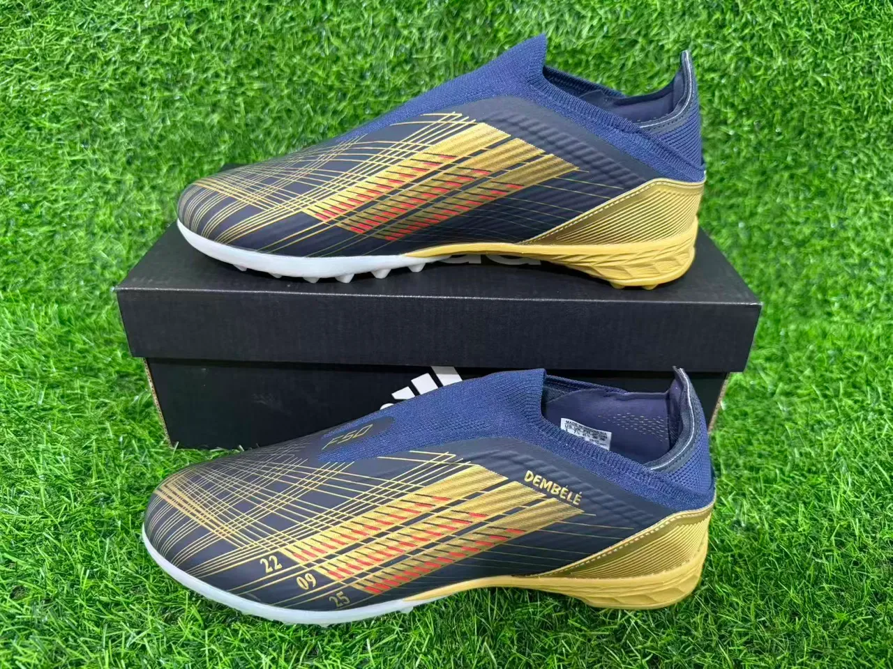 Adidas Tênis de futebol turf navy gold low-cut sock-fit upper three-stripe design 14