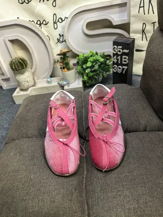 Adidas Chaussures Lifestyle Daim Rose avec sangle par-dessus la langue 10
