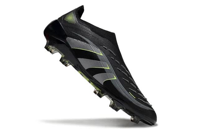 Adidas Predator কালো সবুজ সক-ফিট কলার টেক্সচার্ড সিন্থেটিক আপার ফার্ম-গ্রাউন্ড সকার শু 2