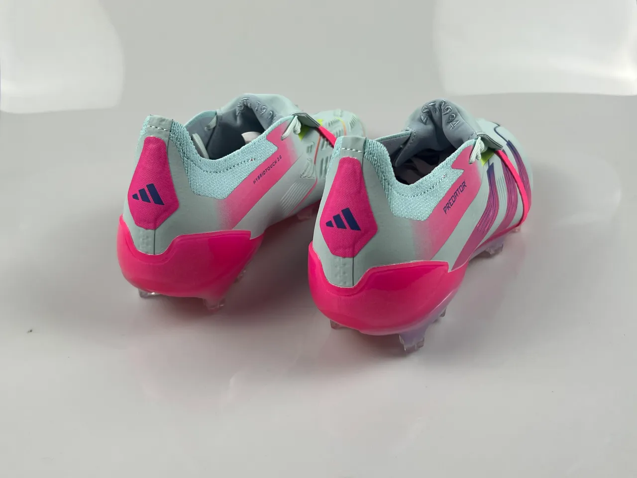 Adidas Predator Gris Rosa Sin Cordones Cierre de Correa Studs Conicos Moldados Campo Firme Zapatos de Futbol 2