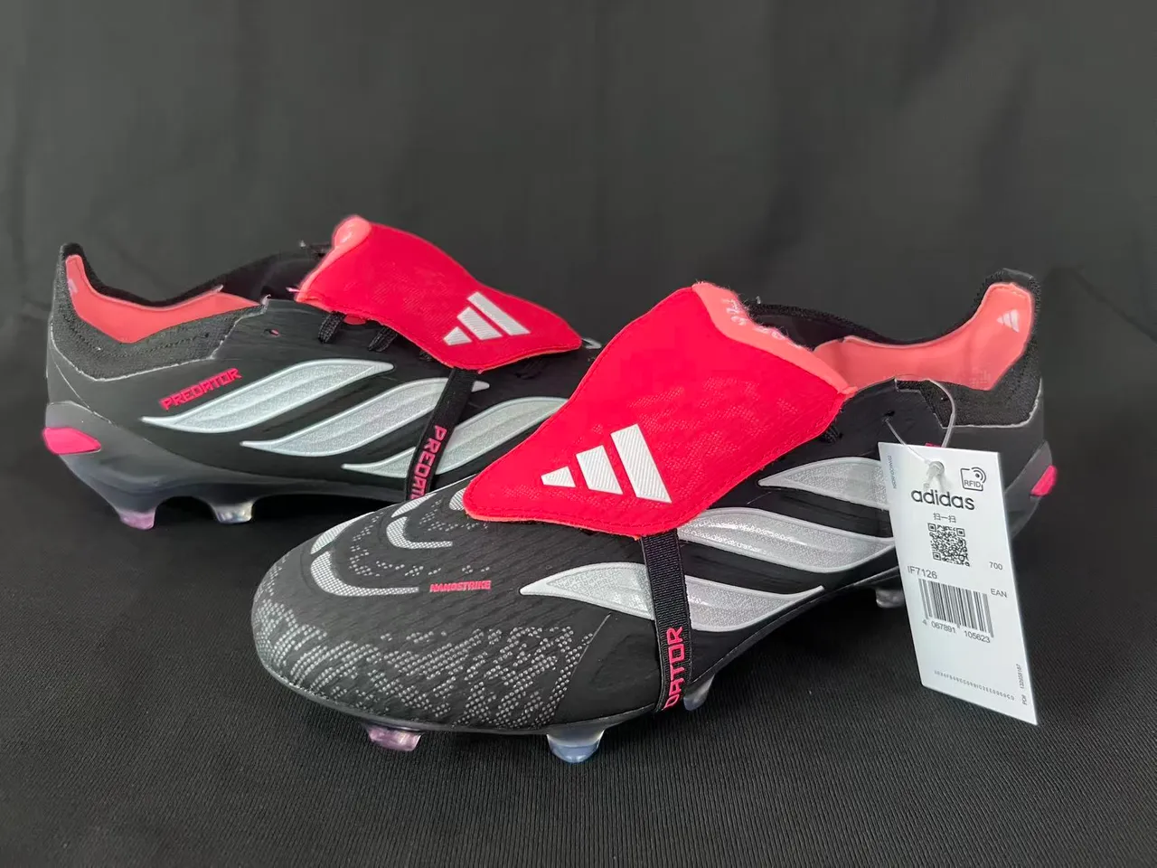 Adidas Predator Manostrike काला गुलाबी फर्म ग्राउंड फुटबॉल जूते 9