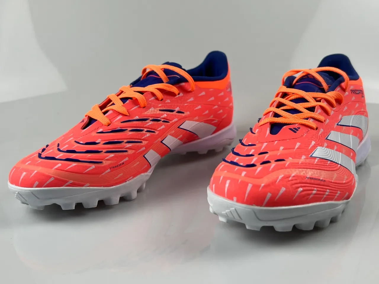 Adidas Predator Orange White Low-Cut Synthetic Upper Textured Geometric Pattern Turf Soccer Shoes 11
