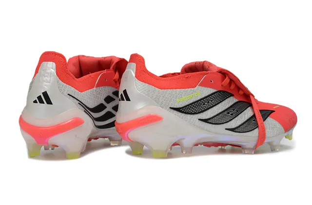Adidas Predator Vermelho Prateado Baixo Corte Silhueta Iridescente Translucida Solado Campo Natural Calçados de Futebol 5