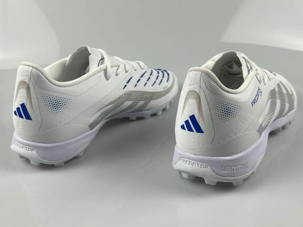 Adidas Predator White Blue Low-Cut Lace-Up Silver Metallic Stripes Turf Soccer Shoes 3
