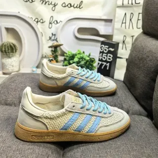 Adidas Samba بيج و أزرق فاتح حذاء أسلوب حياة رياضي