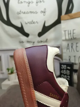 Adidas Samba Burgundy and White Zapatillas Lifestyle 3