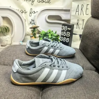 Adidas Samba رمادي أبيض جلد سويد علوي ثلاث شرائط أحذية رياضية أسلوب حياة