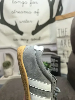 Adidas Samba Gris Blanco Ante Superior Tres Rayas Lifestyle Sneakers 3