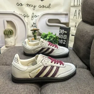 Adidas Samba Off-White و Burgundy أحذية نمط حياة