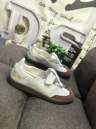 Adidas Samba OG أبيض بني ذهبي تطريز زهور أحذية رياضية أسلوب حياة 9
