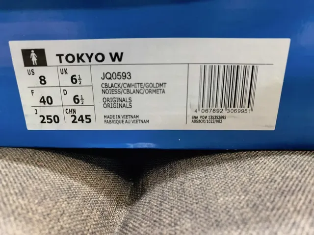 Adidas Samba Tokyo White Black Gold style de vie baskets 12