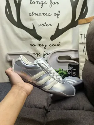 Adidas Samba Tokyo White Black Gold style de vie baskets 15