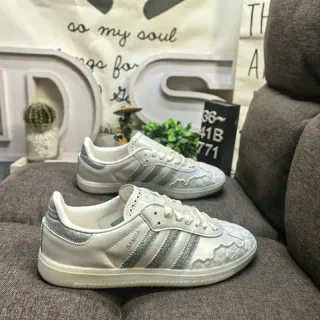 Adidas Samba Chaussures Style de Vie Blanches et Argentées Métalliques