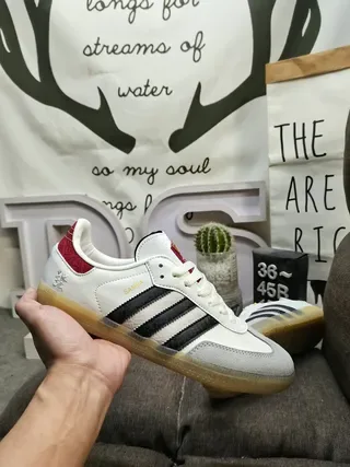 Adidas Samba 白 红 黑 Gum 生活方式运动鞋 5