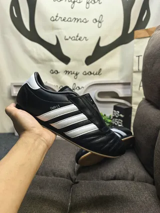 Adidas Smils Preto e Branco Sapatos de Futebol Indoor 5
