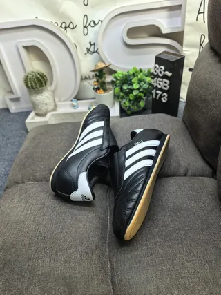 Adidas Smils Preto e Branco Sapatos de Futebol Indoor 6