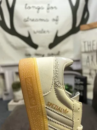 Adidas Spezial Off-White y Beige Cuero Ante Lifestyle Sneakers 3