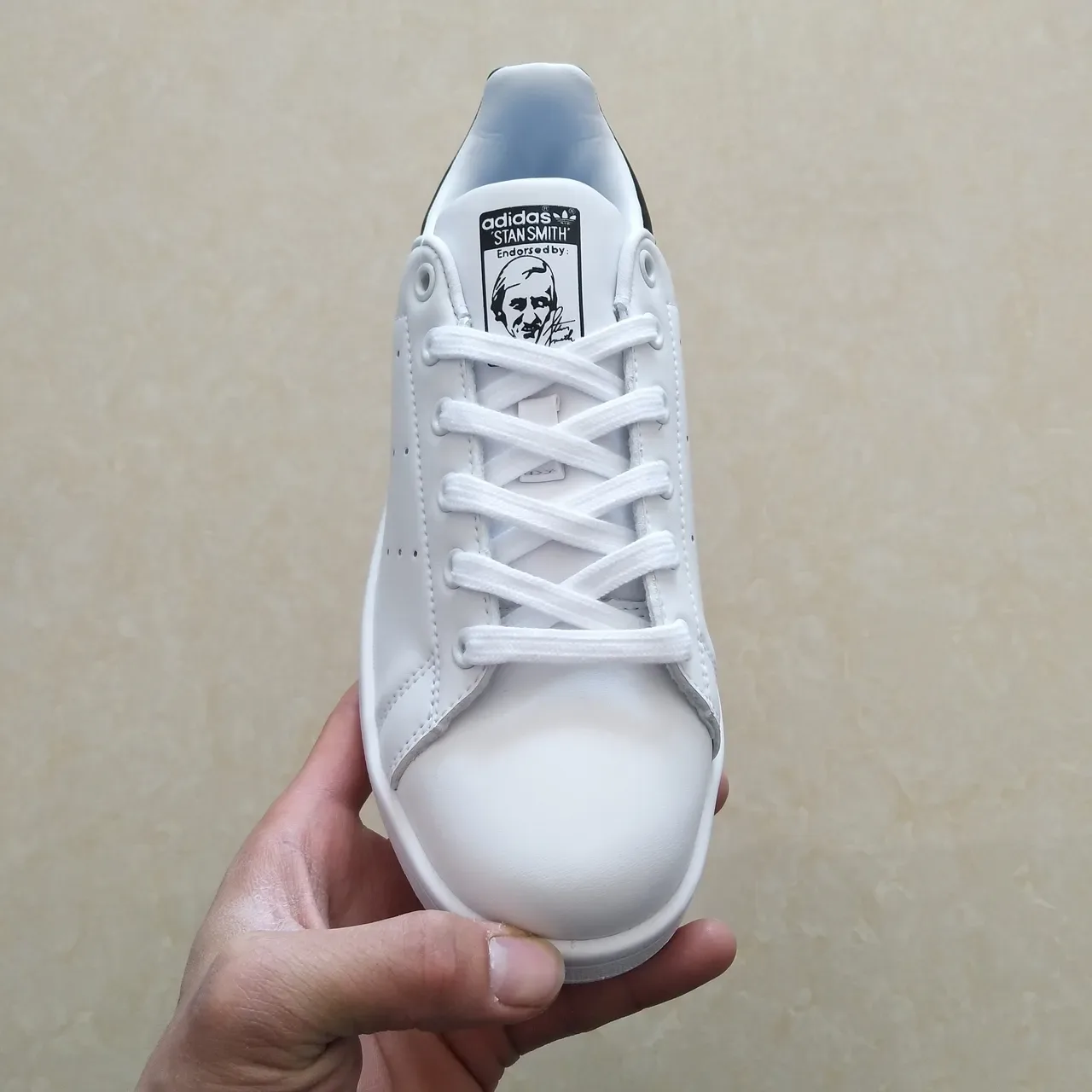 Adidas Stan Smith sneakers lifestyle branco e preto 14