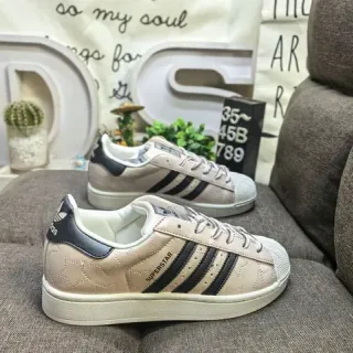 Adidas Superstar بيج وأسود حذاء أسلوب حياة