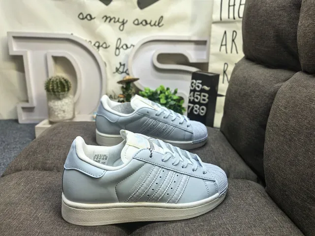 Adidas Superstar Noir et Argent Métallique Sneakers Lifestyle 21