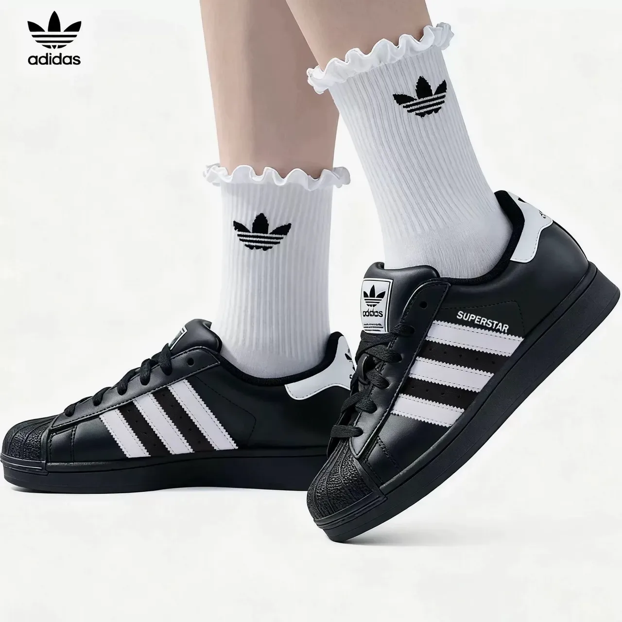 Adidas Superstar sneakers lifestyle noirs et argentés 6