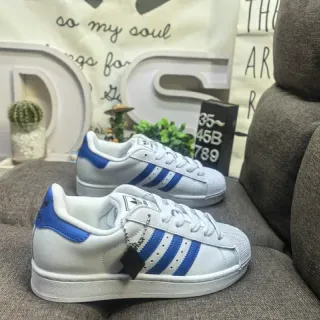 Adidas Superstar سنيكرز لايف ستايل أبيض وأزرق
