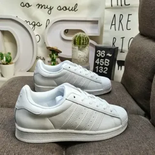 Adidas Superstar أبيض لايف ستايل سنيكرز