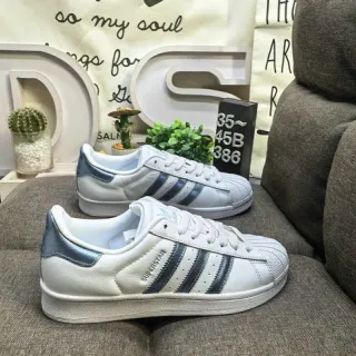 Adidas Superstar حذاء رياضي أبيض فضي شيل تو ثلاث شرائط جانب نمط حياة