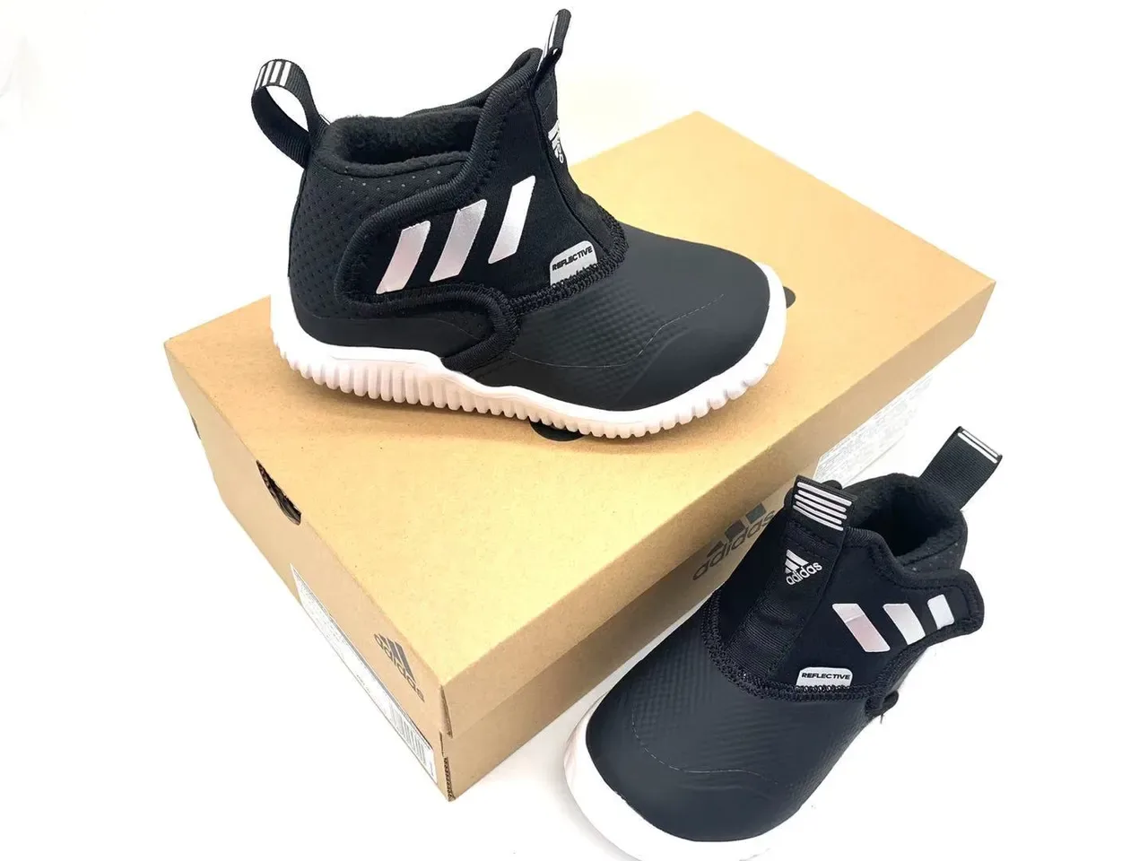 Adidas Three-Stripe Slip-On Water-Style Kids Lifestyle Sneakers 24