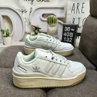 Adidas Blancos Beige Low-Top Plataforma Suela Lifestyle Sneakers
