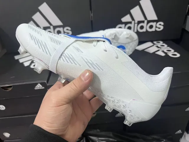 Adidas branco e azul sem cadarço fecho de alça contraforte do calcanhar translúcido terreno firme sapatos de futebol 3