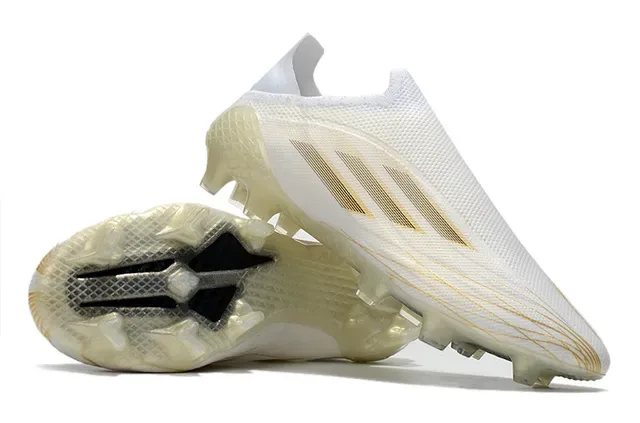 Adidas 白色金色针织鞋面金属条纹 草地足球鞋 4