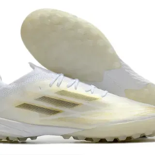 Adidas Tênis de Futebol Turf Branco e Dourado de Baixo Perfil com Forro Sintético e Listras Metálicas
