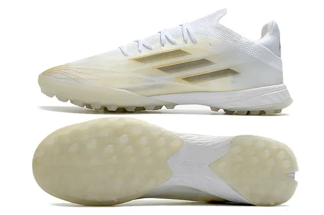 Adidas 白金 低轮廓 合成鞋面 金属条纹 草地足球鞋 6