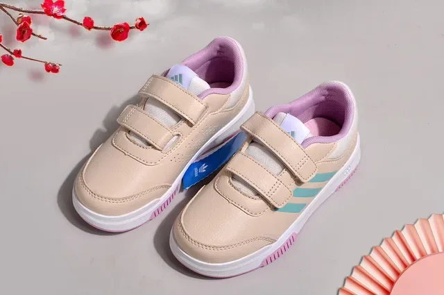 Adidas White Low-Top Velcro Strap Closure Lifestyle Sneakers 17