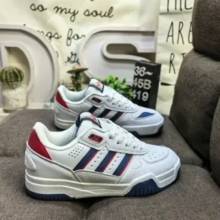 Adidas Sneakers Lifestyle à Embout Perforé Blanc Navy Low-Top