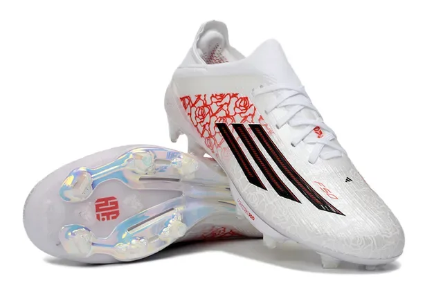 Adidas Sapatos de Futebol Brancos e Vermelhos com Upper Sintético, Gráfica de Linha Artística Rosa, Firm-Ground 3