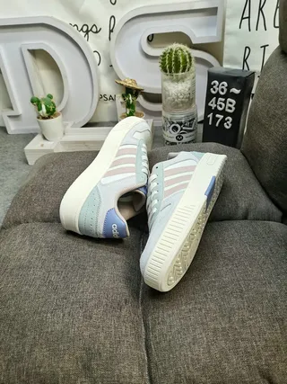 Adidas Chaussures Lifestyle Blanc et Jaune Low-Top Mix Daim Cuir 6