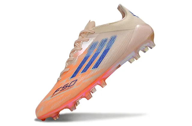 Adidas X Beige Orange Chaussures de football à upper low-cut à ajustement chaussette, plateforme translucide iridiscente sur terrain ferme 3