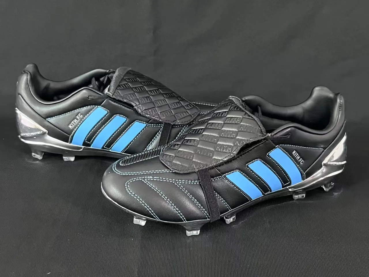 Adidas x KITH Predator Chuteiras de futebol para terreno firme 7