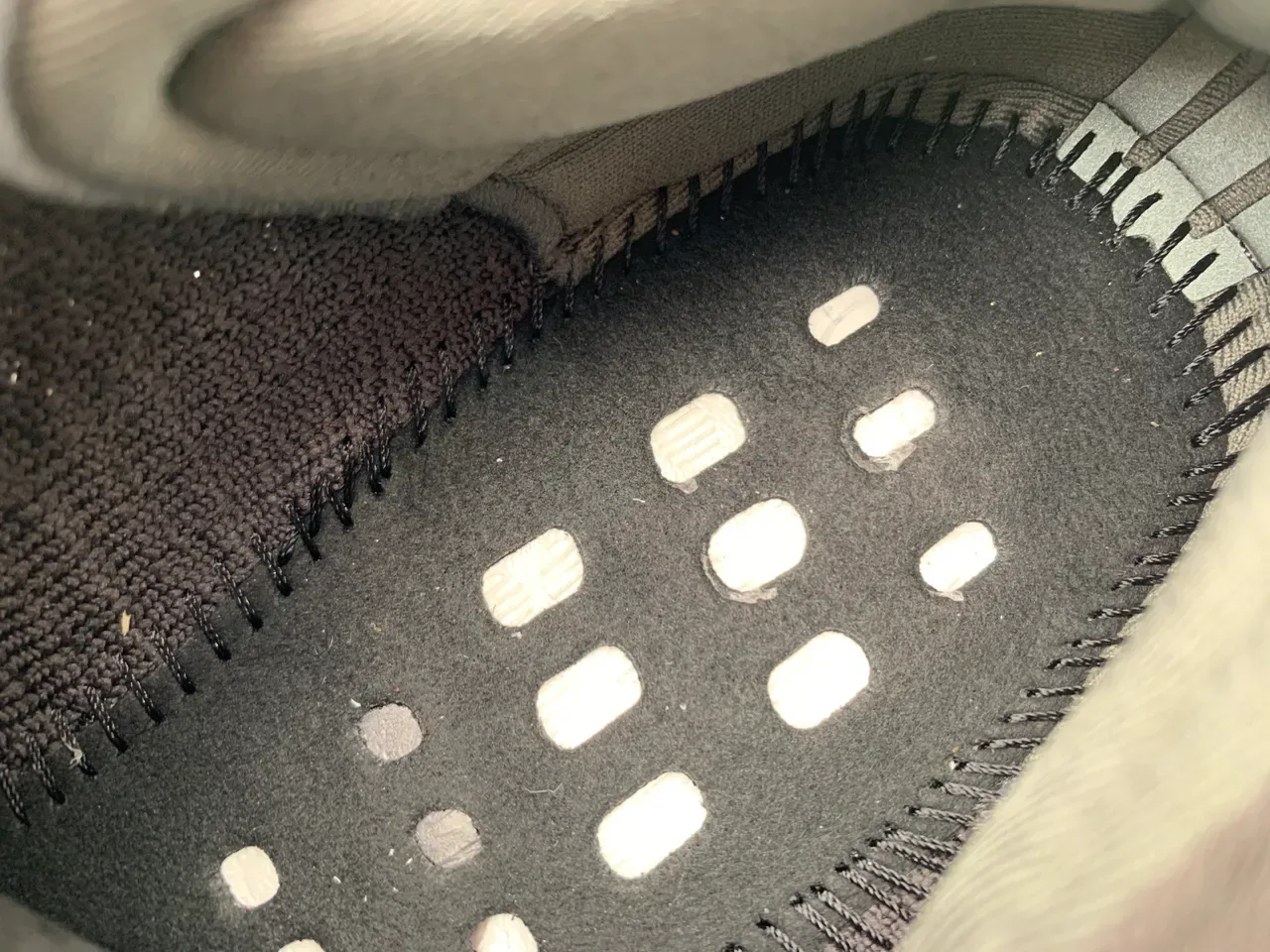 Adidas Yeezy Boost 350 Cinza Carvão Tênis Lifestyle 4