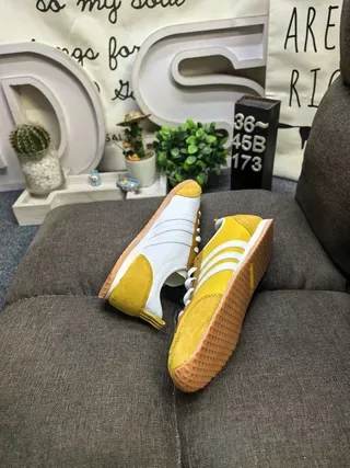 Adidas Yellow White Retro Runner Three-Stripe Side Panel Lifestyle Sneakers 6